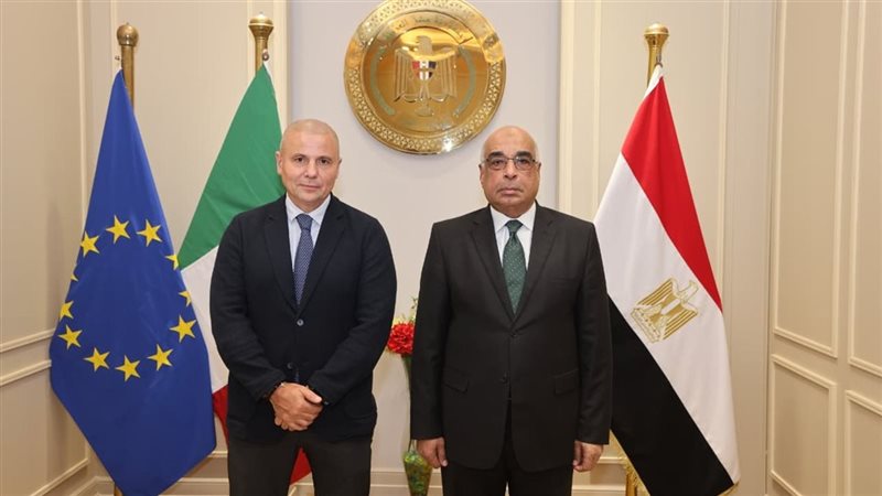 وزير العدل يستقبل