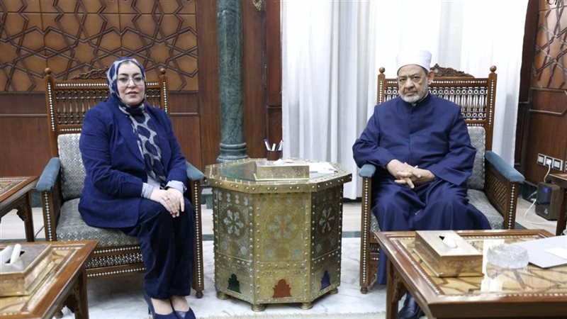 شيخ الأزهر يستقبل