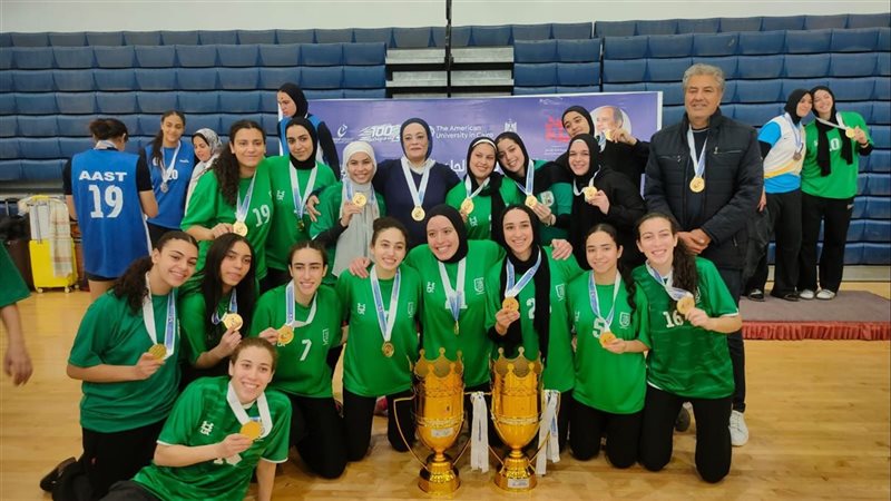 طلاب جامعة القاهرة