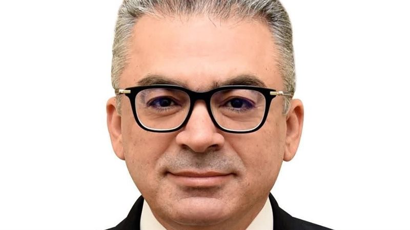 علي الانور، فيتو