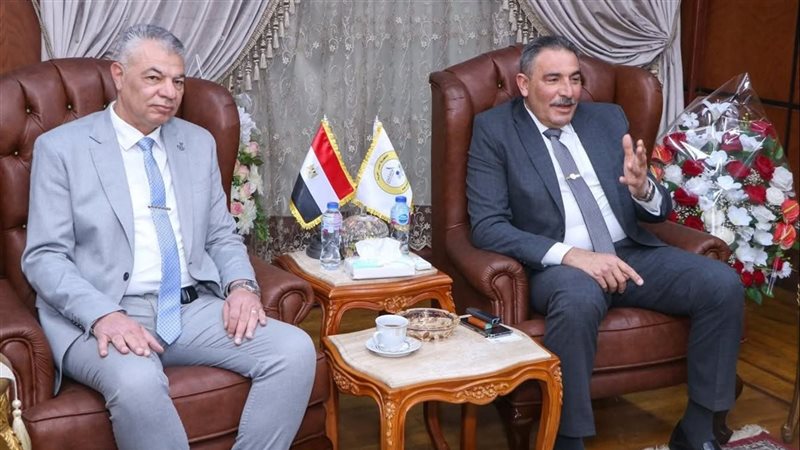 ميناء دمياط يستعرض