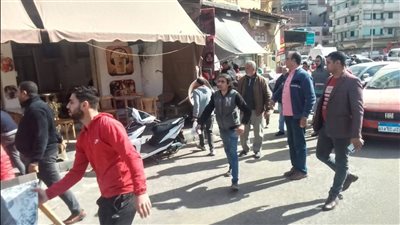 حملات مكبرة لرفع إشغالات شوارع دمياط، ورئيس المدينة: لا تهاون مع المتعدين على الطريق