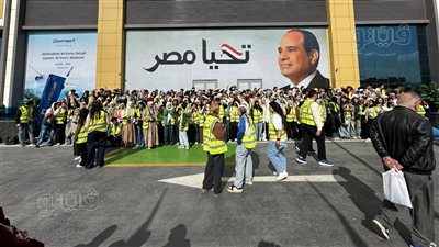 متطوعو معرض الكتاب يودعون الدورة الـ57 بالتوقيعات والصور التذكارية