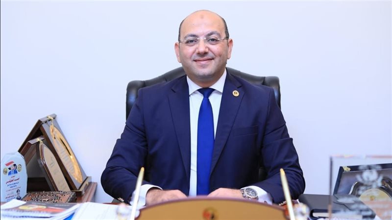النائب أحمد العطيفي