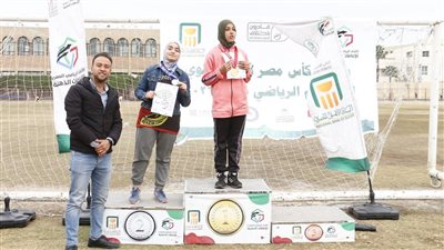 أبطال 