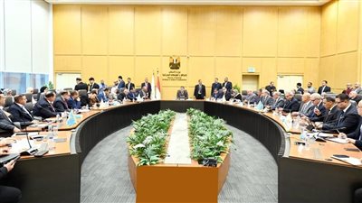وزير الإسكان يلتقي أعضاء مجلسي النواب والشيوخ لبحث مطالب المواطنين