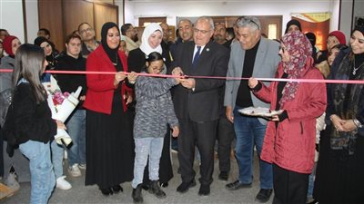 افتتاح معرض 