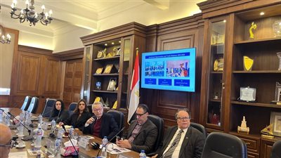 رجال أعمال إسكندرية والبنك الأوروبي يبحثان سبل التعاون لدعم التصدير والاستدامة