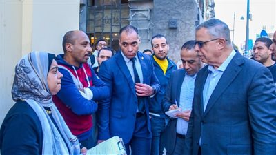 محافظ الإسكندرية يتابع الالتزام بالهوية البصرية في شارع سعد زغلول 