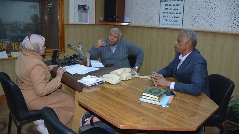 لقاء محافظ الوادي