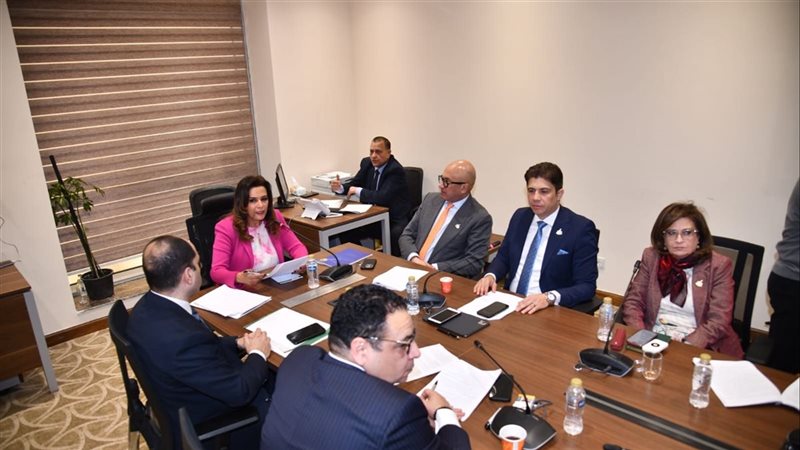 مناقشة خطة عمل سياحة