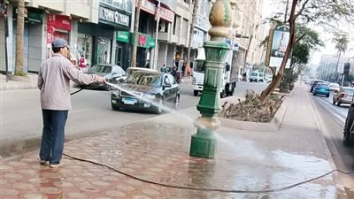 حملات نظافة مكثفة على مدار اليوم في دمنهور لرفع المخلفات وتحسين المظهر الحضاري