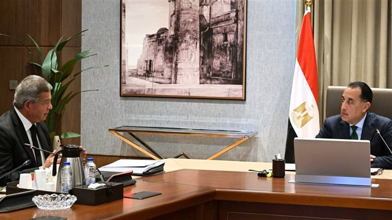 رئيس الوزراء والمهندس