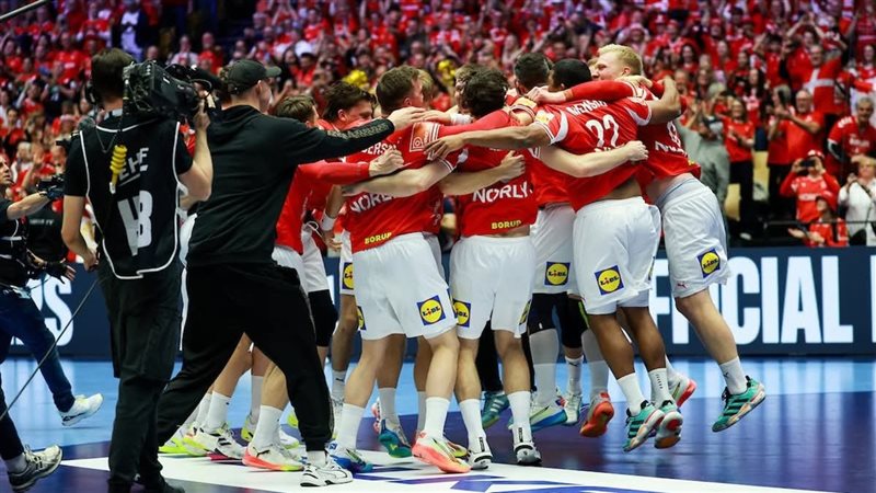 منتخب الدنمارك، فيتو