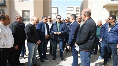 وزير الإسكان يتفقد مركز المؤتمرات والمعارض و