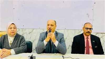 تعليم الإسكندرية تناقش جهود انتظام الدراسة بإدارة شرق المحافظة