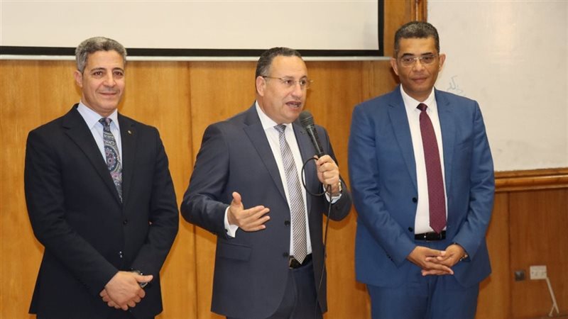 رئيس جامعة الإسكندرية