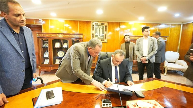 محافظ أسيوط يعتمد