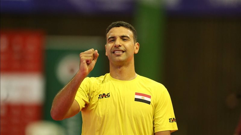 عمر عصر لاعب منتخب