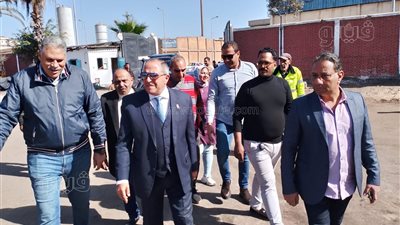 محافظ بورسعيد يتابع جاهزية المعدات لمواجهة الأزمات والطوارئ (صور)