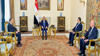  تفاصيل لقاء السيسي ورئيس جهاز الاستخبارات الخارجية الروسية (فيديو)