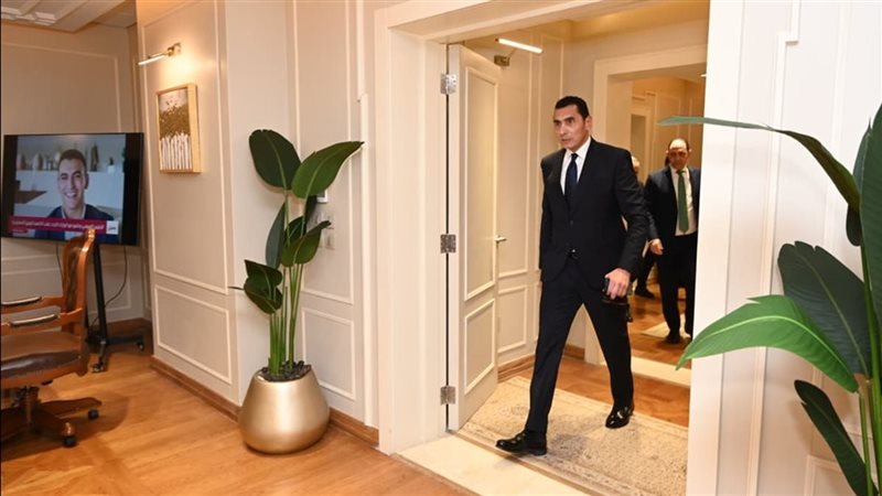 جوهر نبيل، فيتو 