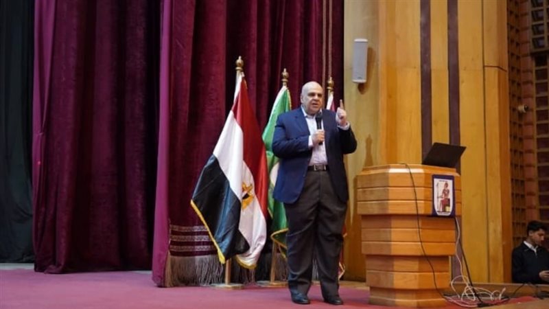د. عمر عزام وكيل
