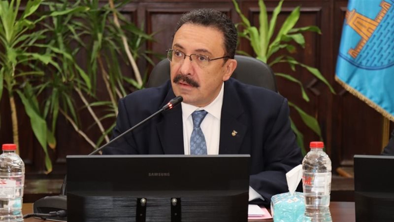 الدكتور أحمد عادل