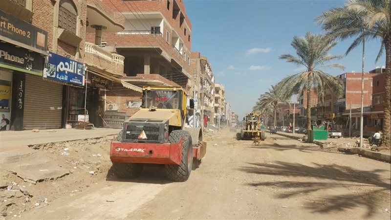 جانب من أعمال الرصف،