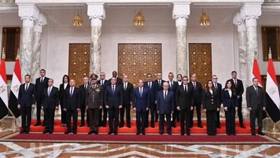 في أول اجتماع للحكومة، توزيع كتيب توثيقي على الوزراء يتضمن قراءة دقيقة ومحدثة لواقع كل وزارة