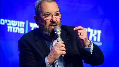 شيمون بيريز الوسيط، اعترافات إيهود باراك بشأن علاقته بـ إبستين 