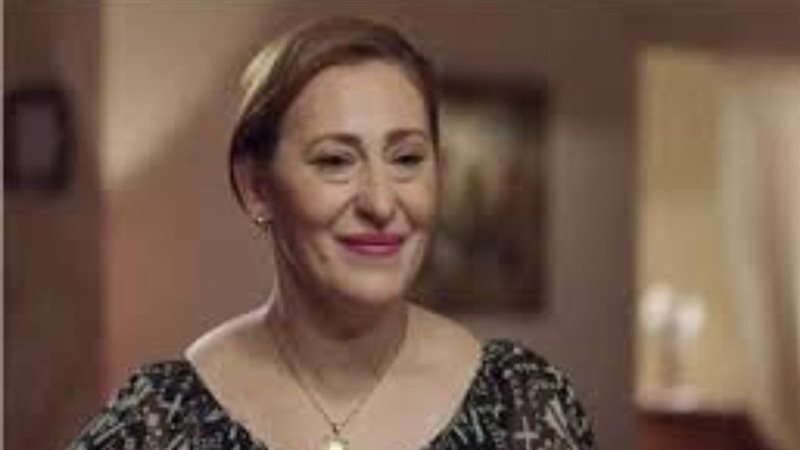 الفنانة عبير فاروق
