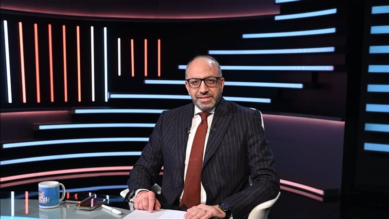 الدكتور حسام المندوه