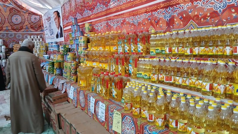 جانب من المعرض بالبحيرة