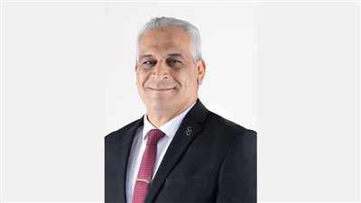 وزير الإنتاج الحربي يستهل أولى جولاته للشركات بشركة أبو زعبل للكيماويات