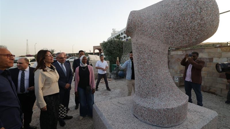 وزيرة الثقافة تتفقد