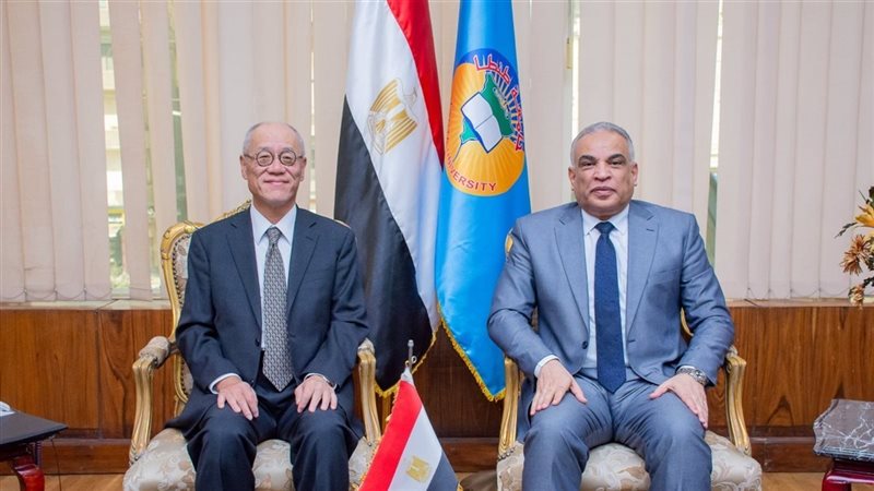رئيس جامعة طنطا يستقبل