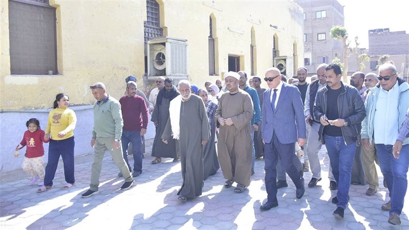 محافظ الأقصر يتفقد