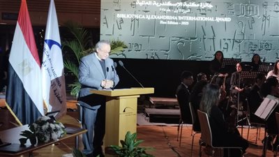 د. أحمد زايد: مكتبة الإسكندرية نافذة العالم نحو حضارة باقية 