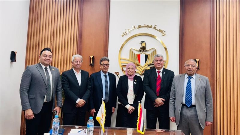 وفد نقابة البيطرين