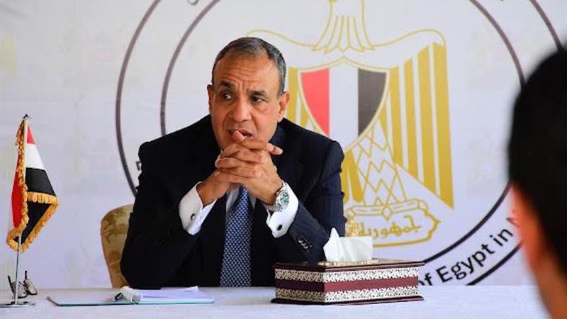 الدكتور بدر عبد العاطى