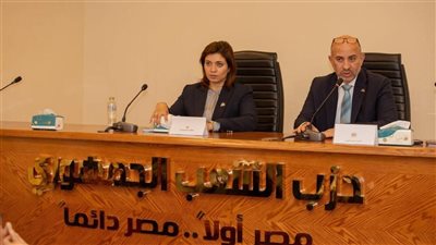 برلمانية الشعب الجمهوري تبحث خطة عمل المرحلة المقبلة (صور)