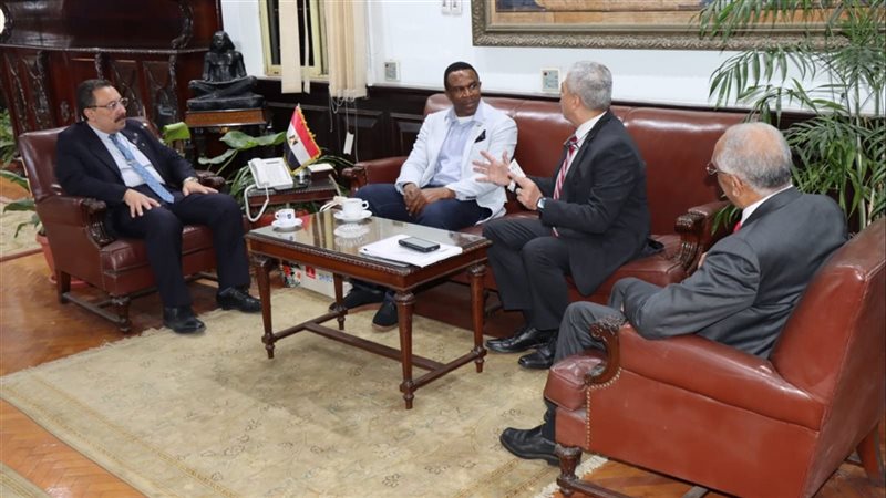 جامعتي الإسكندرية