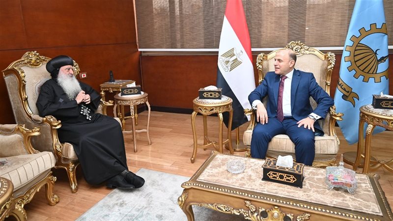 محافظ الغربية يستقبل