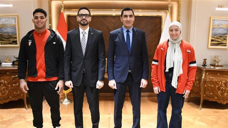 وزير الشباب والرياضة