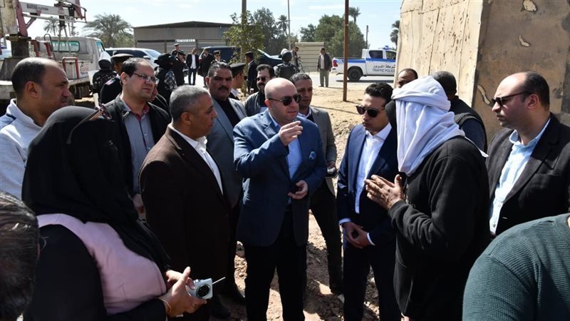 محافظ الفيوم يقود