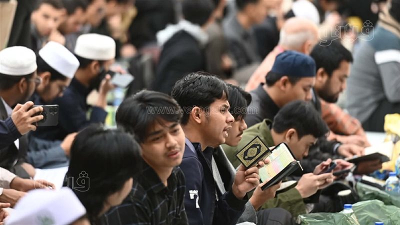 إفطار الطلاب الوافدين