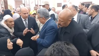 محافظ الدقهلية يقدم تعازيه لأسر شهداء لقمة العيش في مدينة المطرية (صور)