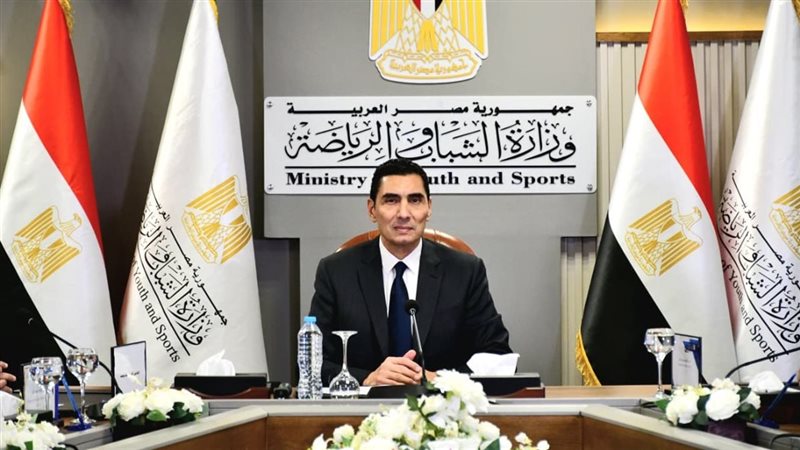 وزير الشباب والرياضة