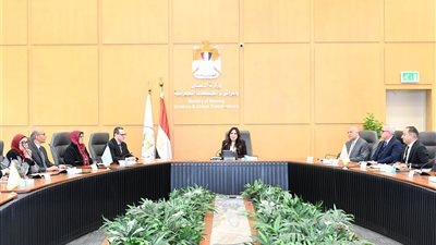 الإسكان تستعرض ملفات تقنين أوضاع الأراضي المضافة لـ 6 مدن جديدة 